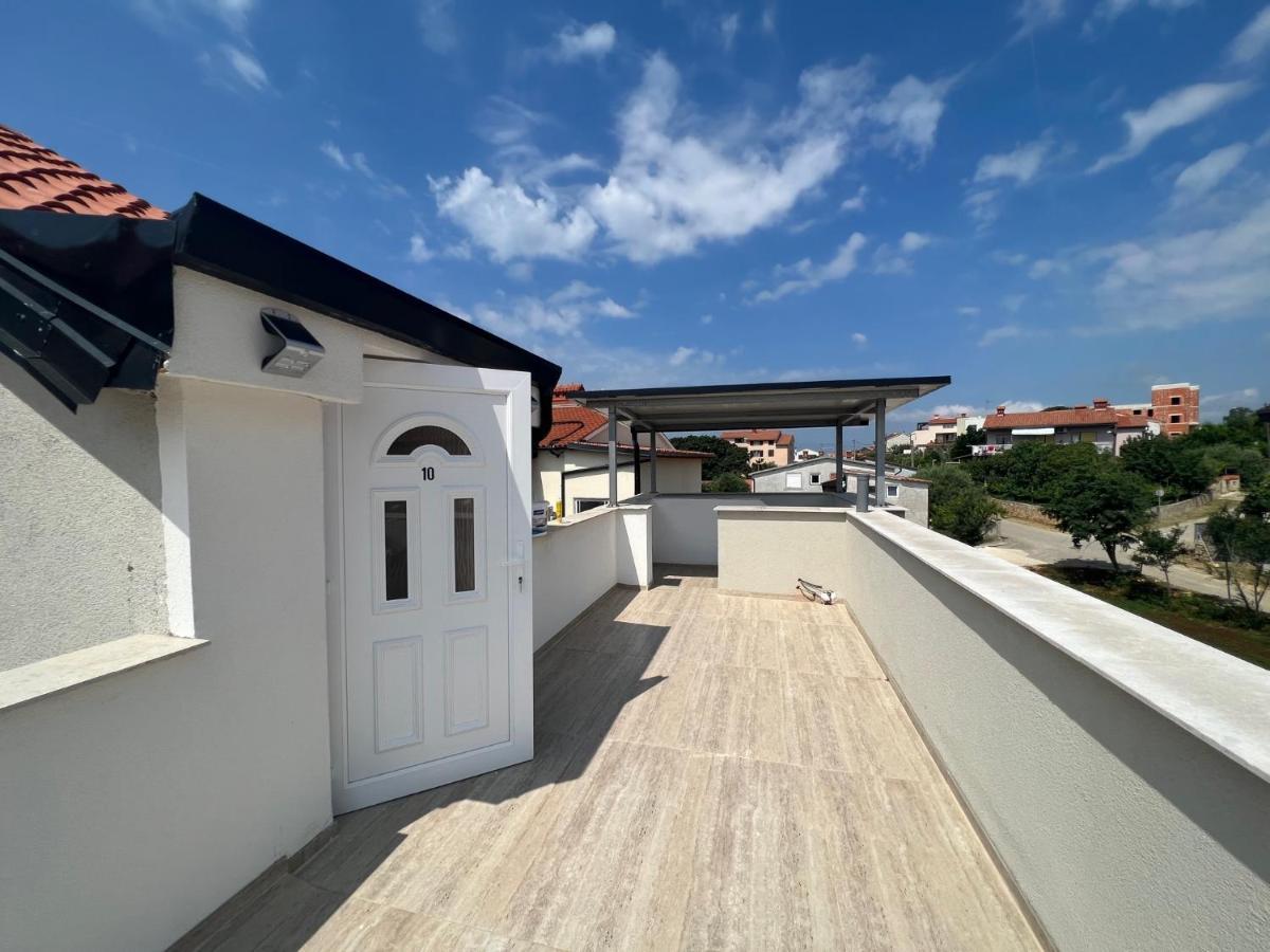 Apartments Melek Medulin Exterior photo