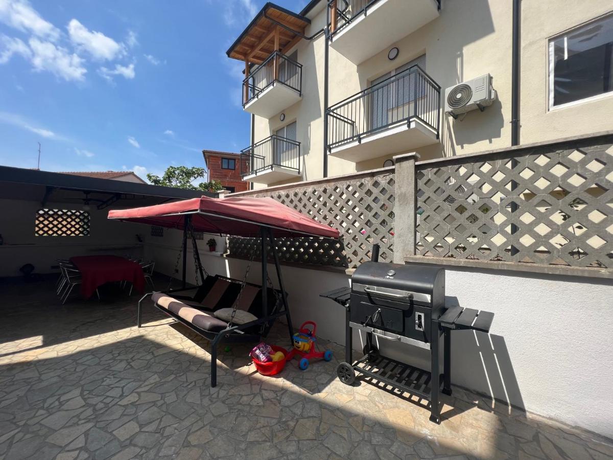 Apartments Melek Medulin Exterior photo